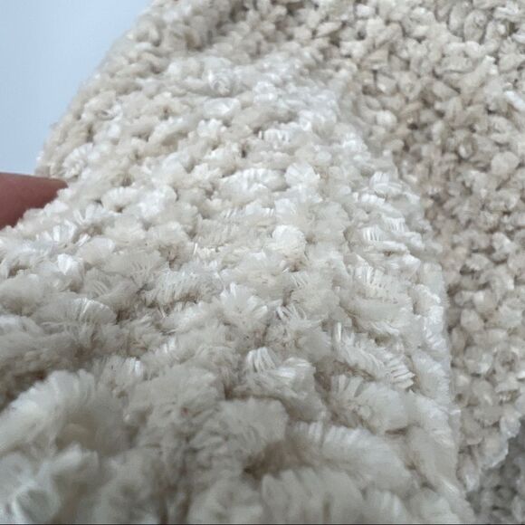 POL Soft Shaggy Grunge Chunky Chenille Oversized V-neck Popover In Beige - Picture 7 of 11